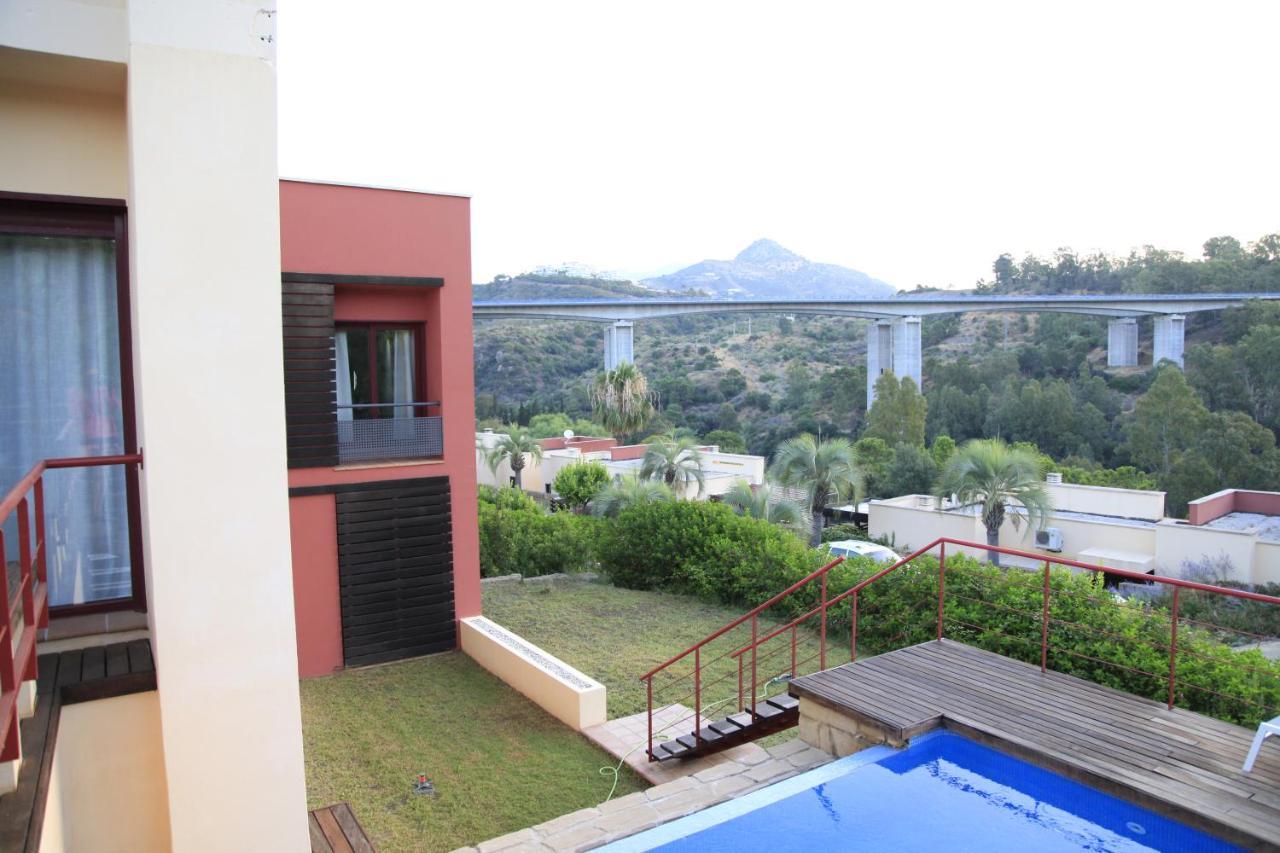 Private Pool Luxurious Villa With Mountain Views Estepona Eksteriør billede