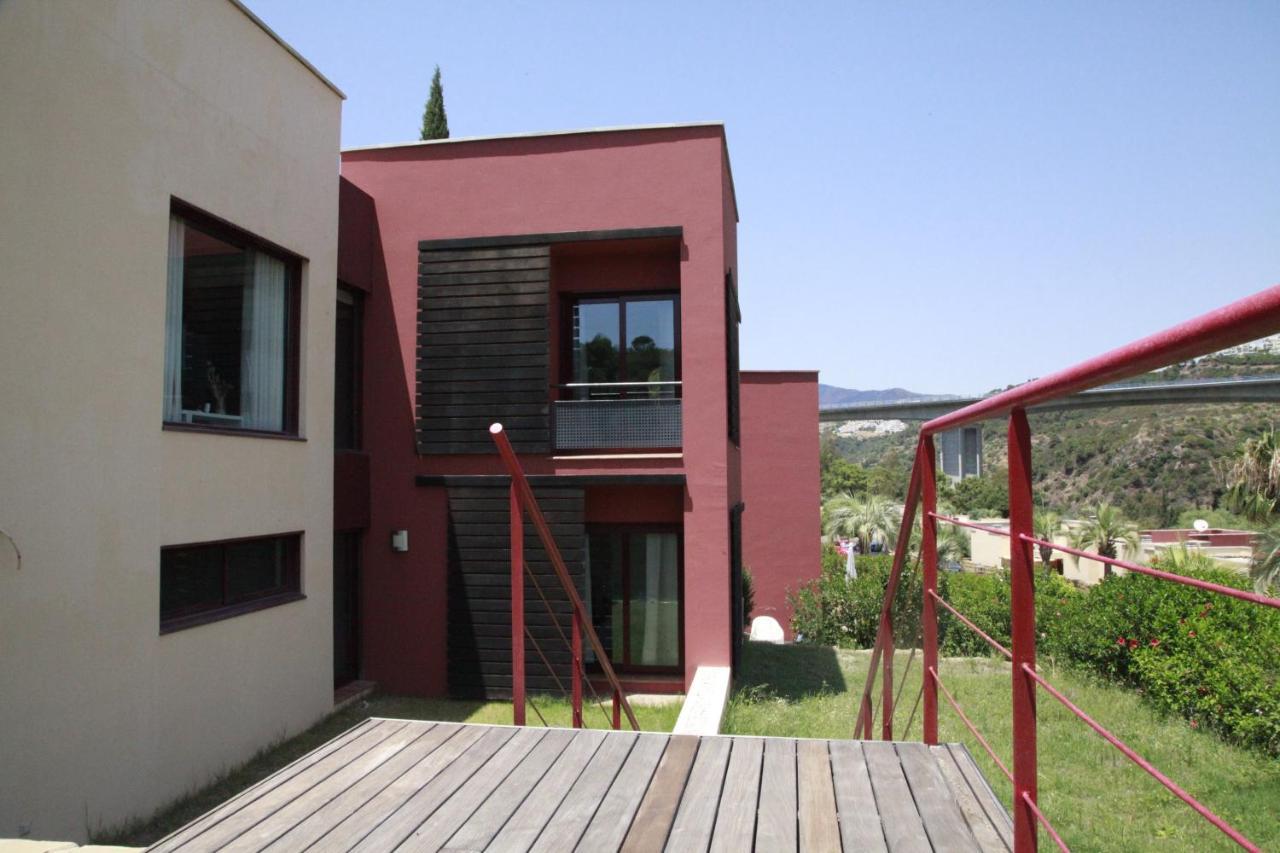 Private Pool Luxurious Villa With Mountain Views Estepona Eksteriør billede